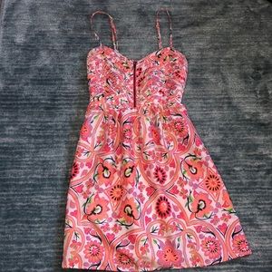 Mini floral dress with zipper at the top